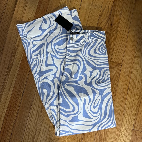 Revolve By.DYLN Ivan jeans in blue swirl - Picture 4 of 6